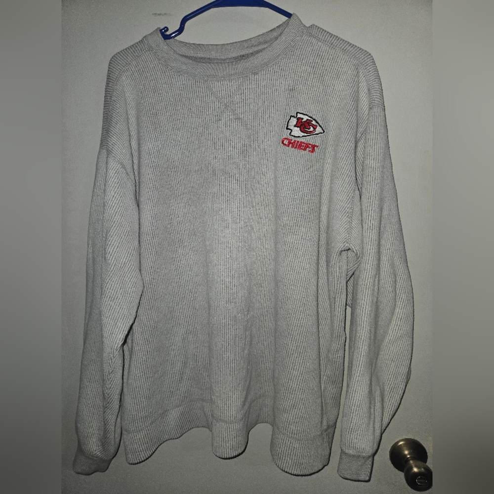 NFL Gray Crewneck Sweater with Chiefs Emblem